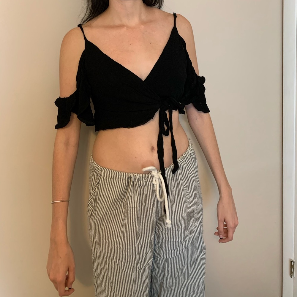 💥3/$25 LF Seek the Label crop top
